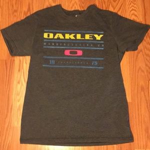 Fantastic little retro looking Oakley tee